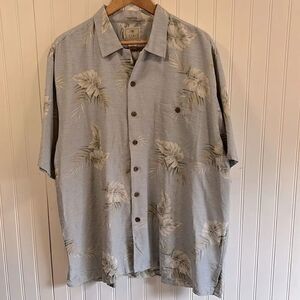 Luau finest silk Hawaiian shirt sleeve shirt